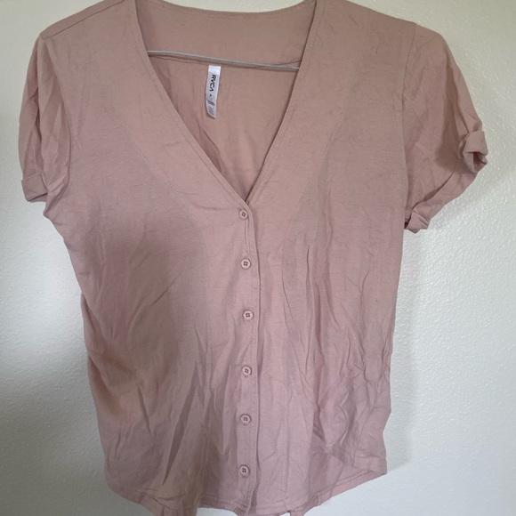 Short Sleeve V-Neck Button Down Top - Picture 4 of 6